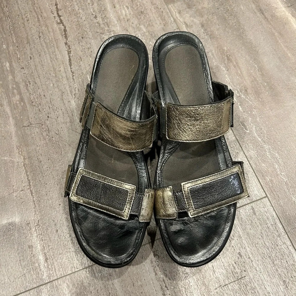 Naot  High Heels - Picture 2 of 3